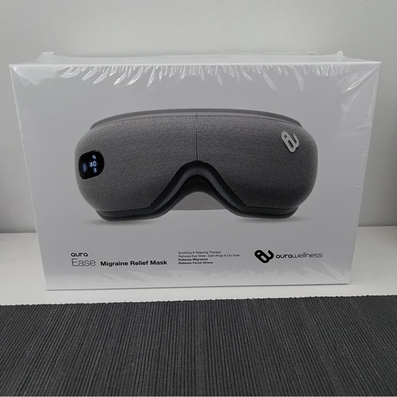 Aura Ease Migraine Relief Mask with Compression and Heat - Picture 2 of 6